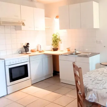 Grand T2 Lumineux Avec Jardin Prive * Trets